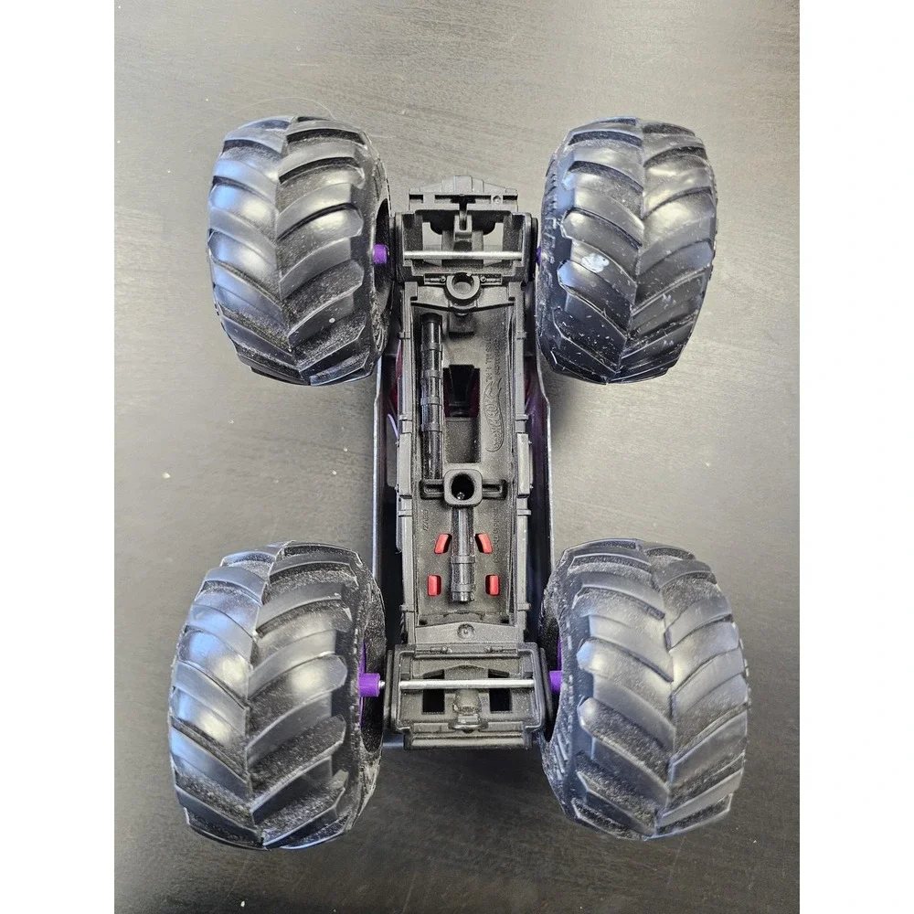 Hot Wheels Monster Trucks One‎ Bad Ghoul 1:24 Diecast Purple Truck Toy Car